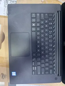 DELL XPS 15 7590