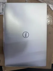 DELL XPS 15 7590
